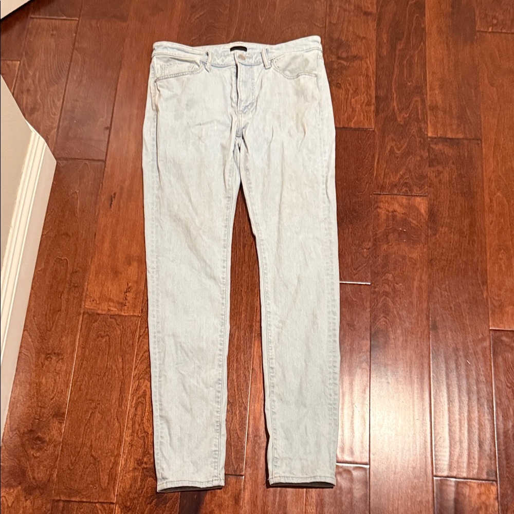Uniqlo Men's Slim Jeans in Light Blue